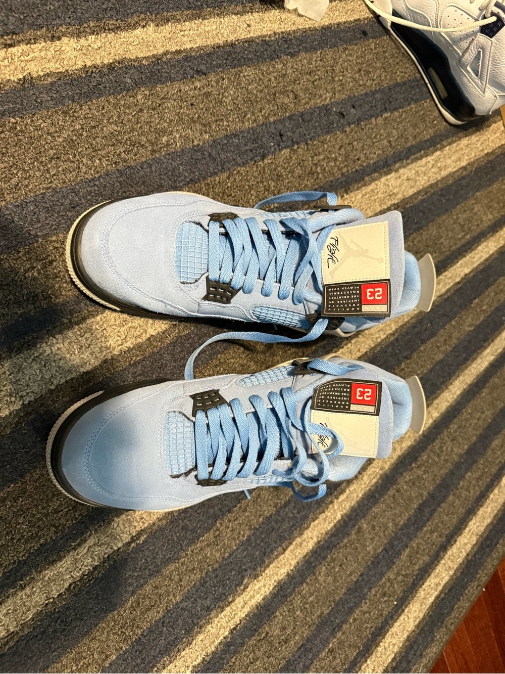 Air Jordan 4 Retro University Blue